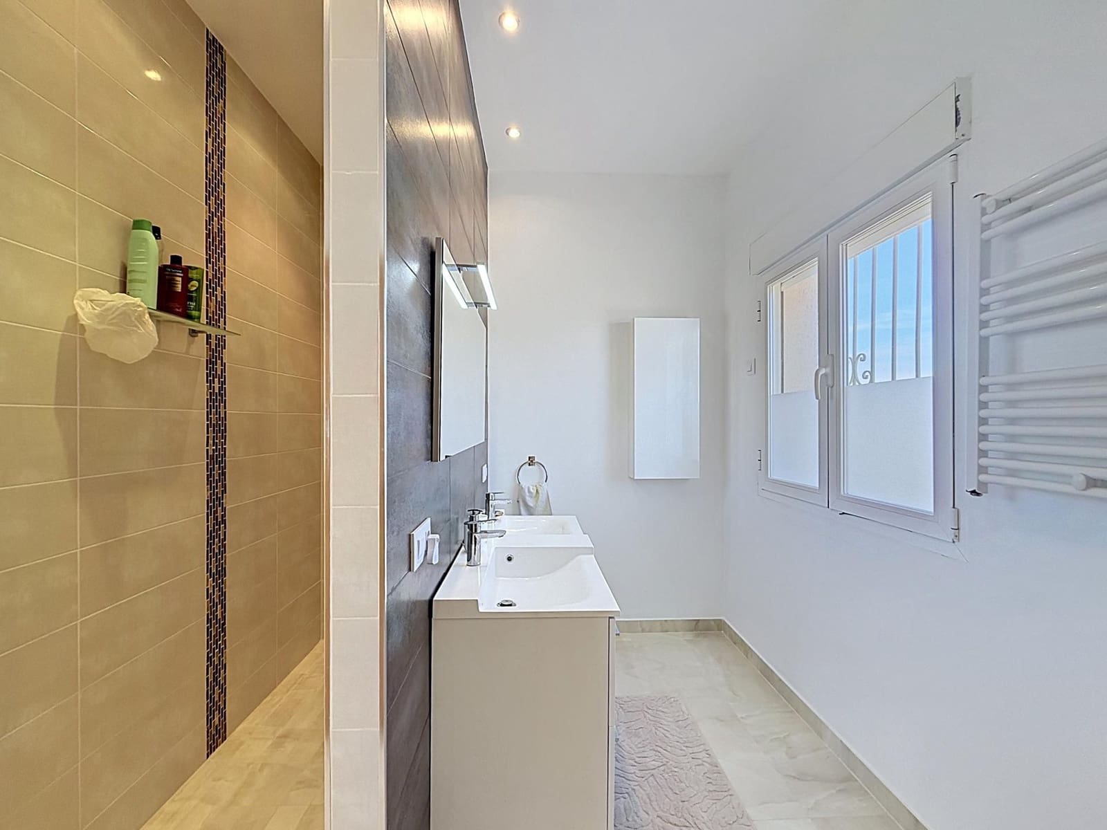 5 soverom Villa til salgs i Cumbre del Sol med svømmebasseng garasje - € 1 850 000 (Ref: 9973857)