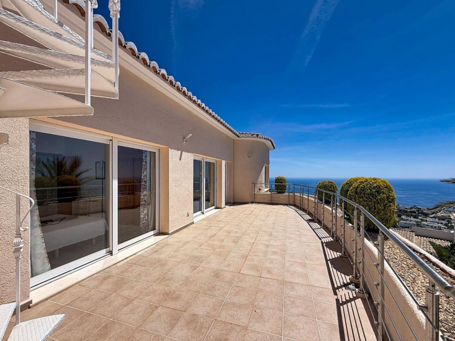 5 soveværelse Villa til salg i Cumbre del Sol med swimmingpool garage - € 1.850.000 (Ref: 9973857)