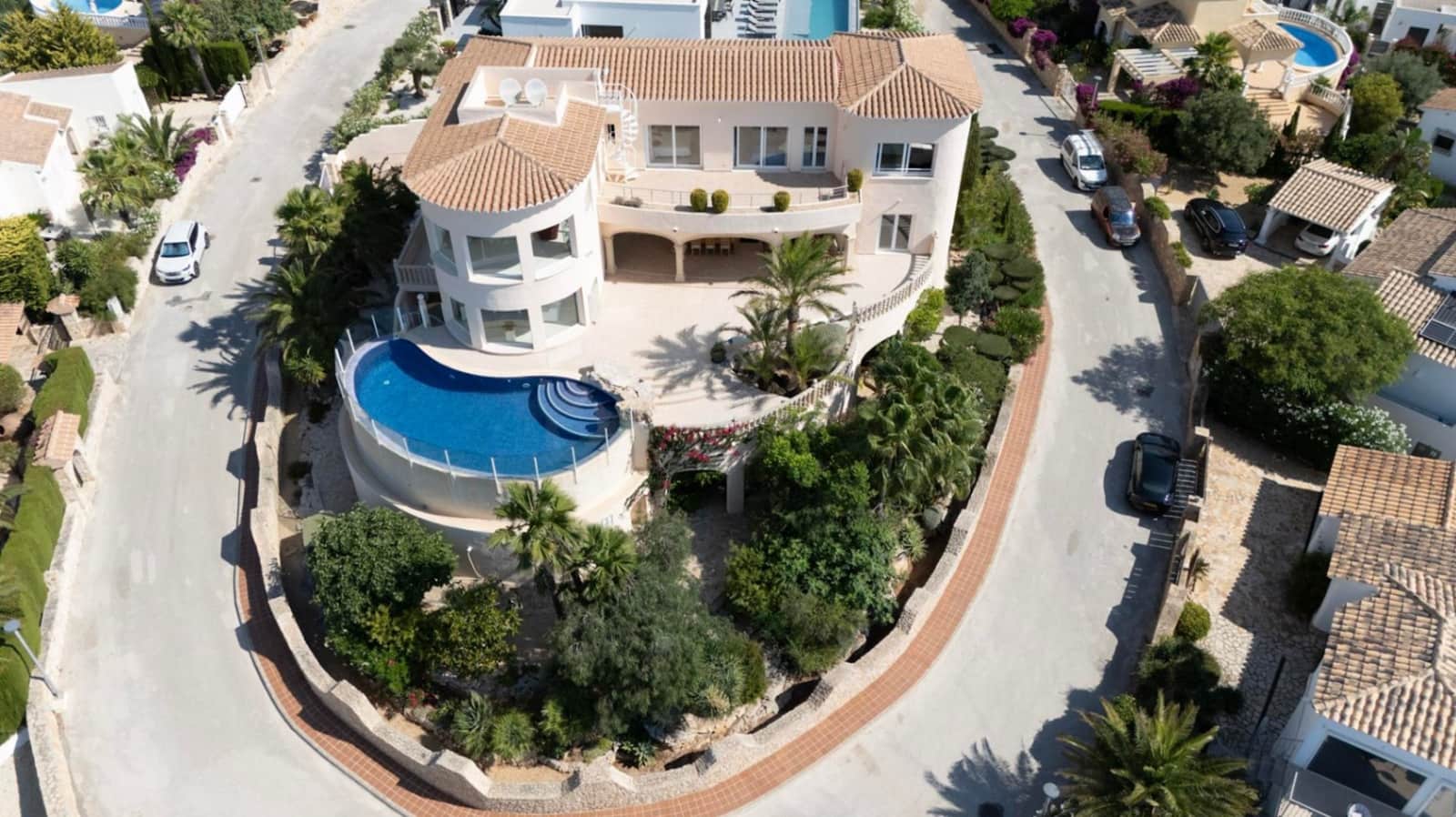 5 soveværelse Villa til salg i Cumbre del Sol med swimmingpool garage - € 1.850.000 (Ref: 9973857)