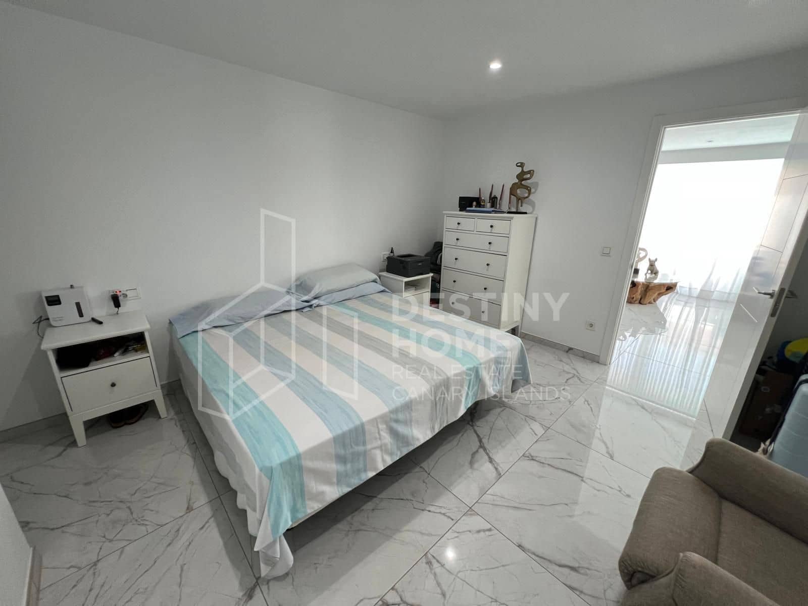 4 sovrum Villa till salu i Corralejo med pool garage - 570 000 € (Ref: 10008377)