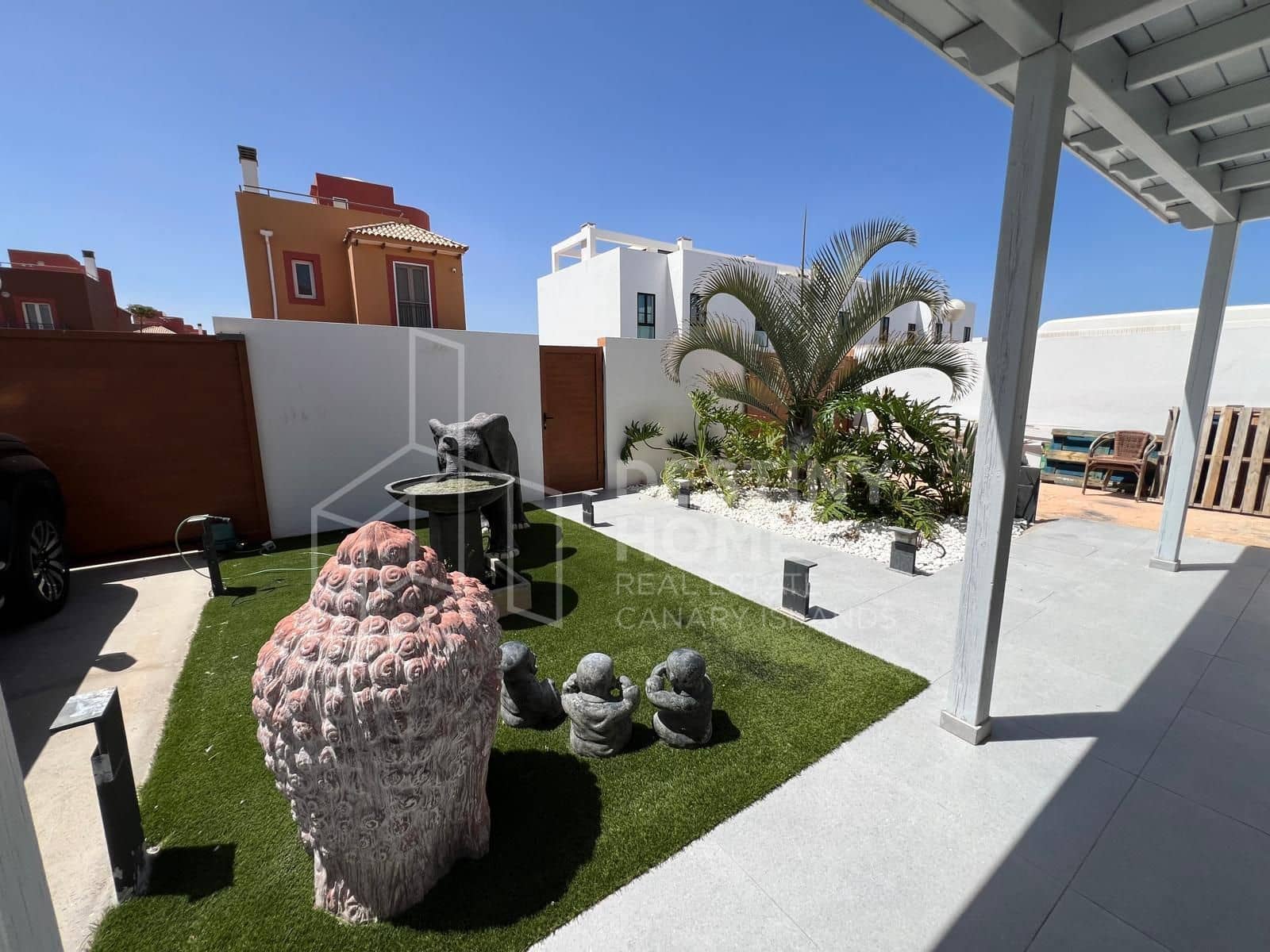 4 sovrum Villa till salu i Corralejo med pool garage - 570 000 € (Ref: 10008377)
