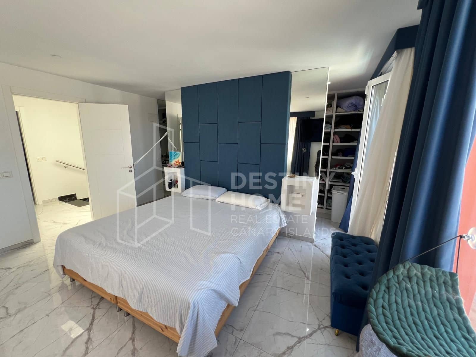 4 sovrum Villa till salu i Corralejo med pool garage - 570 000 € (Ref: 10008377)