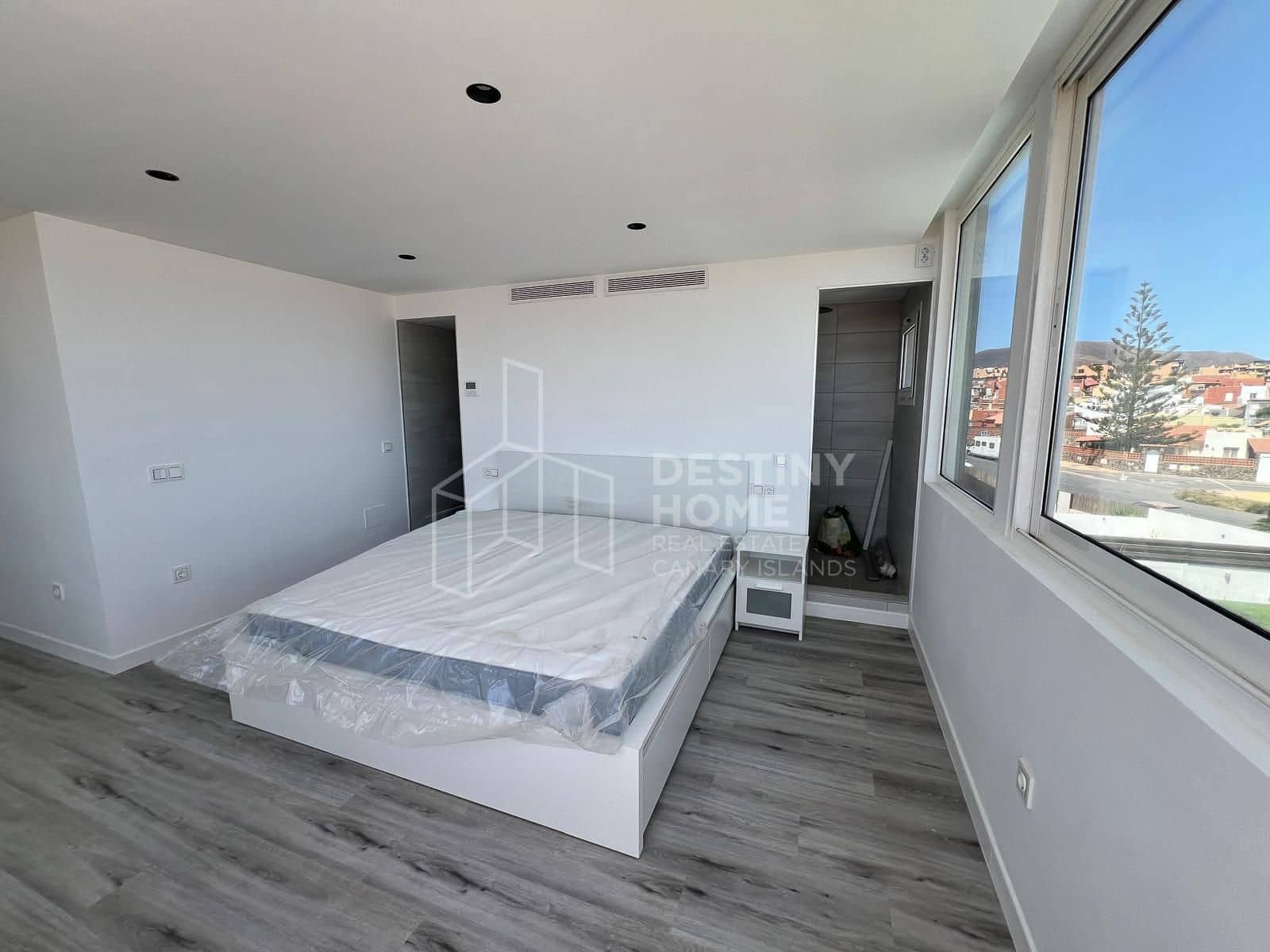 4 sovrum Villa till salu i Corralejo med pool garage - 570 000 € (Ref: 10008377)
