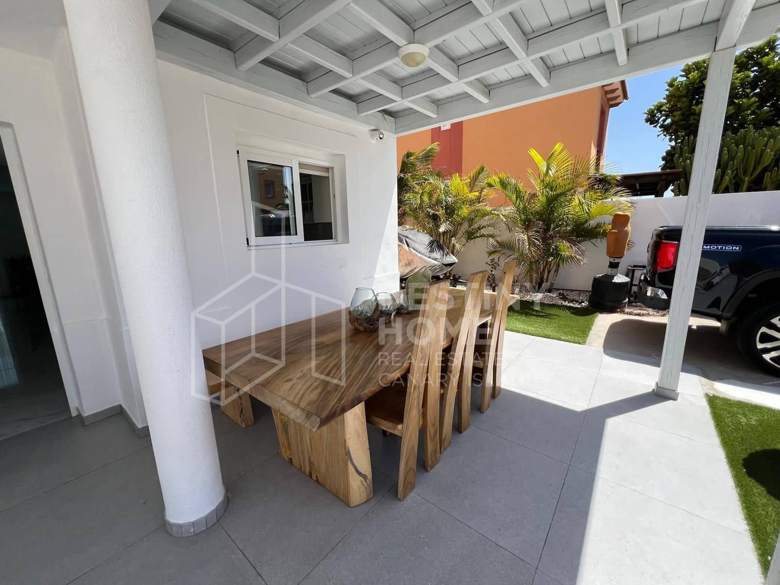 4 sovrum Villa till salu i Corralejo med pool garage - 570 000 € (Ref: 10008377)