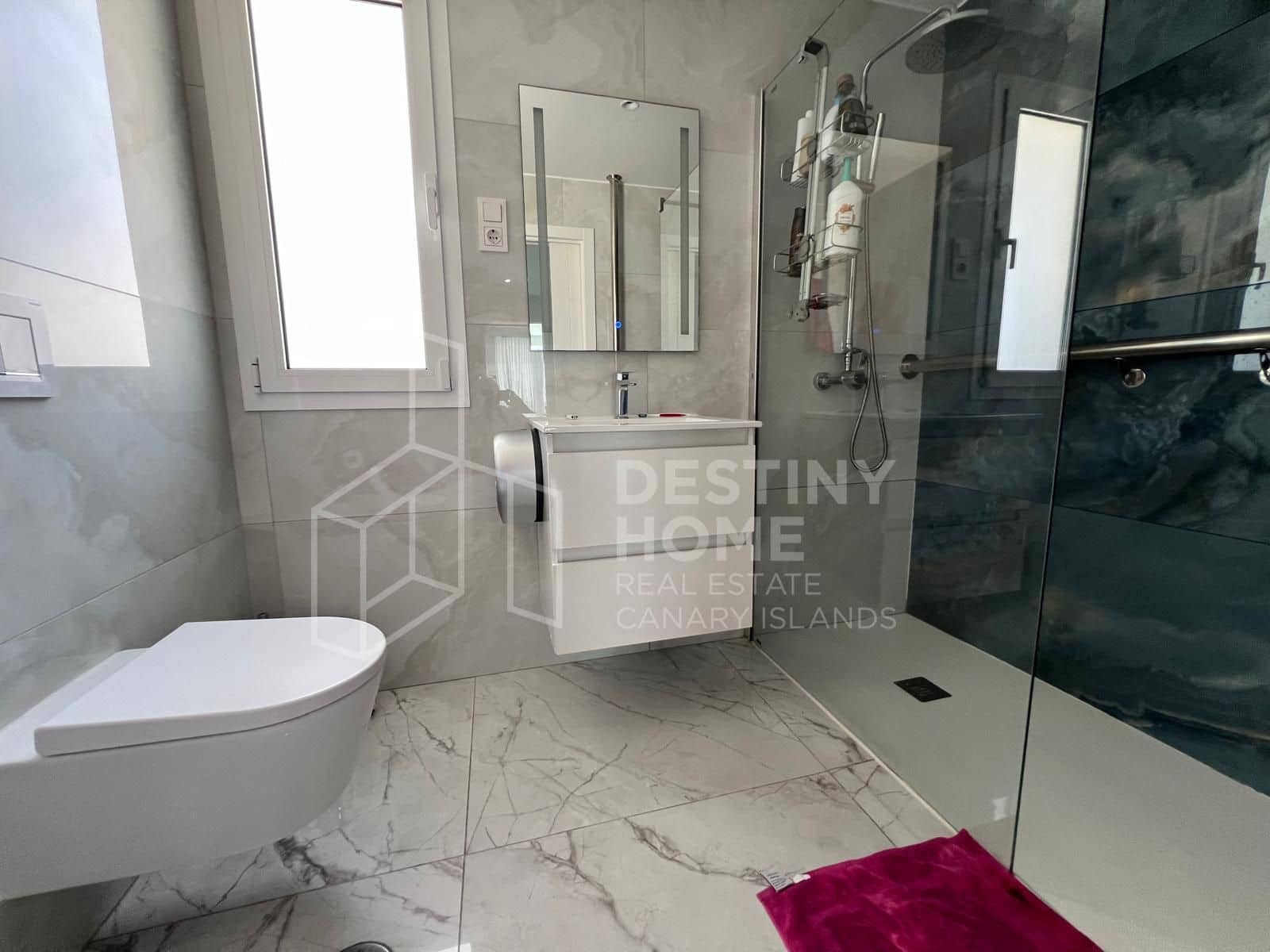 4 sovrum Villa till salu i Corralejo med pool garage - 570 000 € (Ref: 10008377)