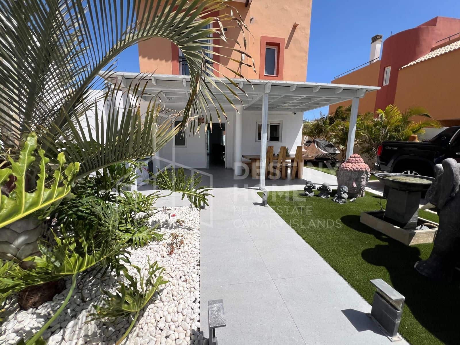 4 sovrum Villa till salu i Corralejo med pool garage - 570 000 € (Ref: 10008377)