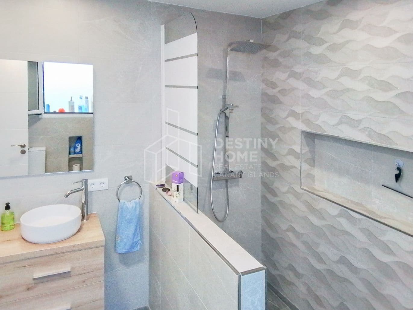 2 bedroom Semi-detached Villa for sale in Gran Tarajal with garage - € 336,000 (Ref: 10011066)