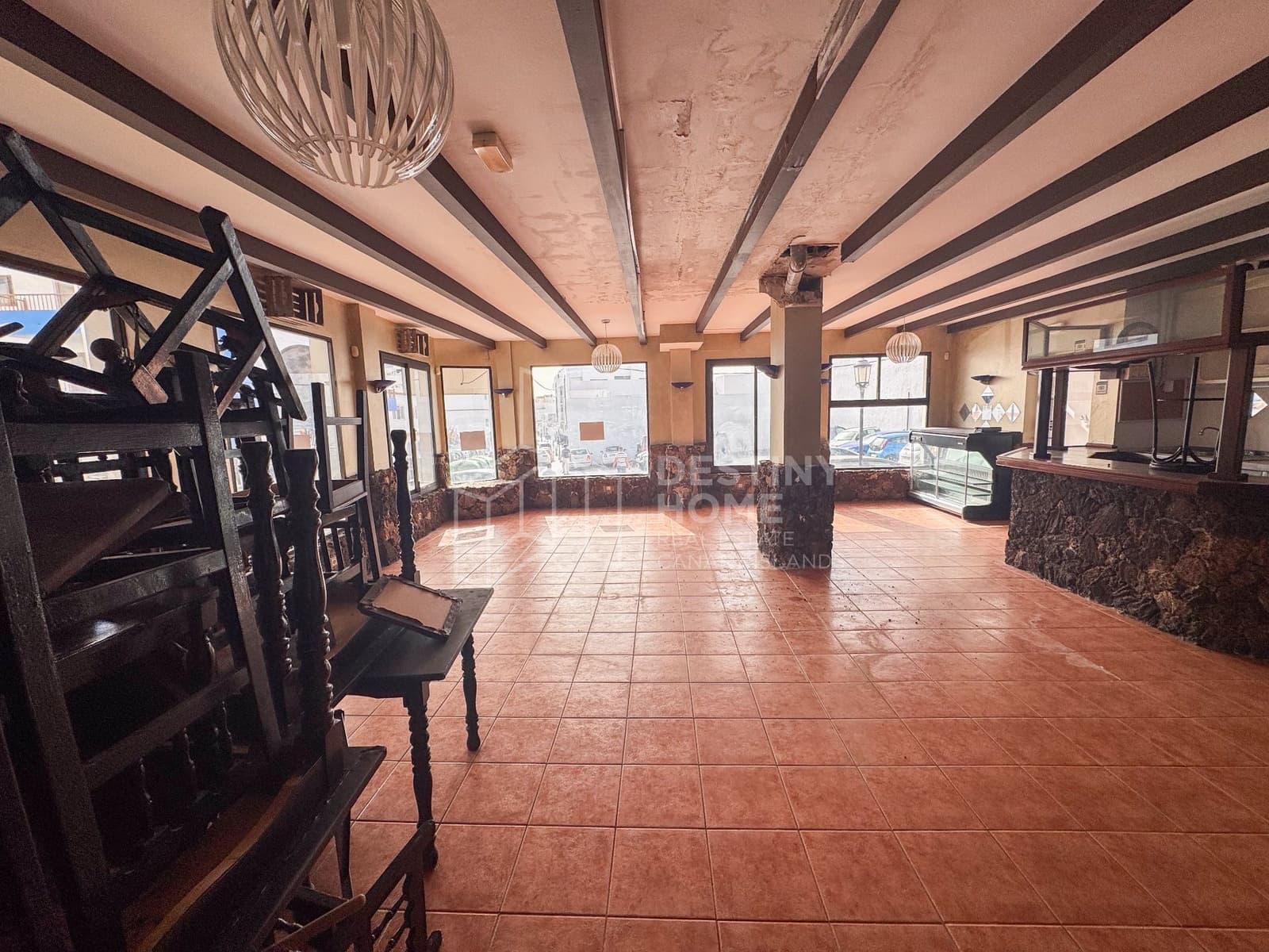 Commercial for sale in Corralejo - € 420,000 (Ref: 10011068)