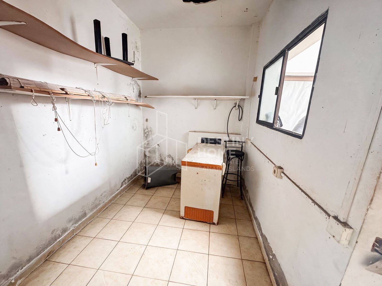 Commercial for sale in Corralejo - € 420,000 (Ref: 10011068)