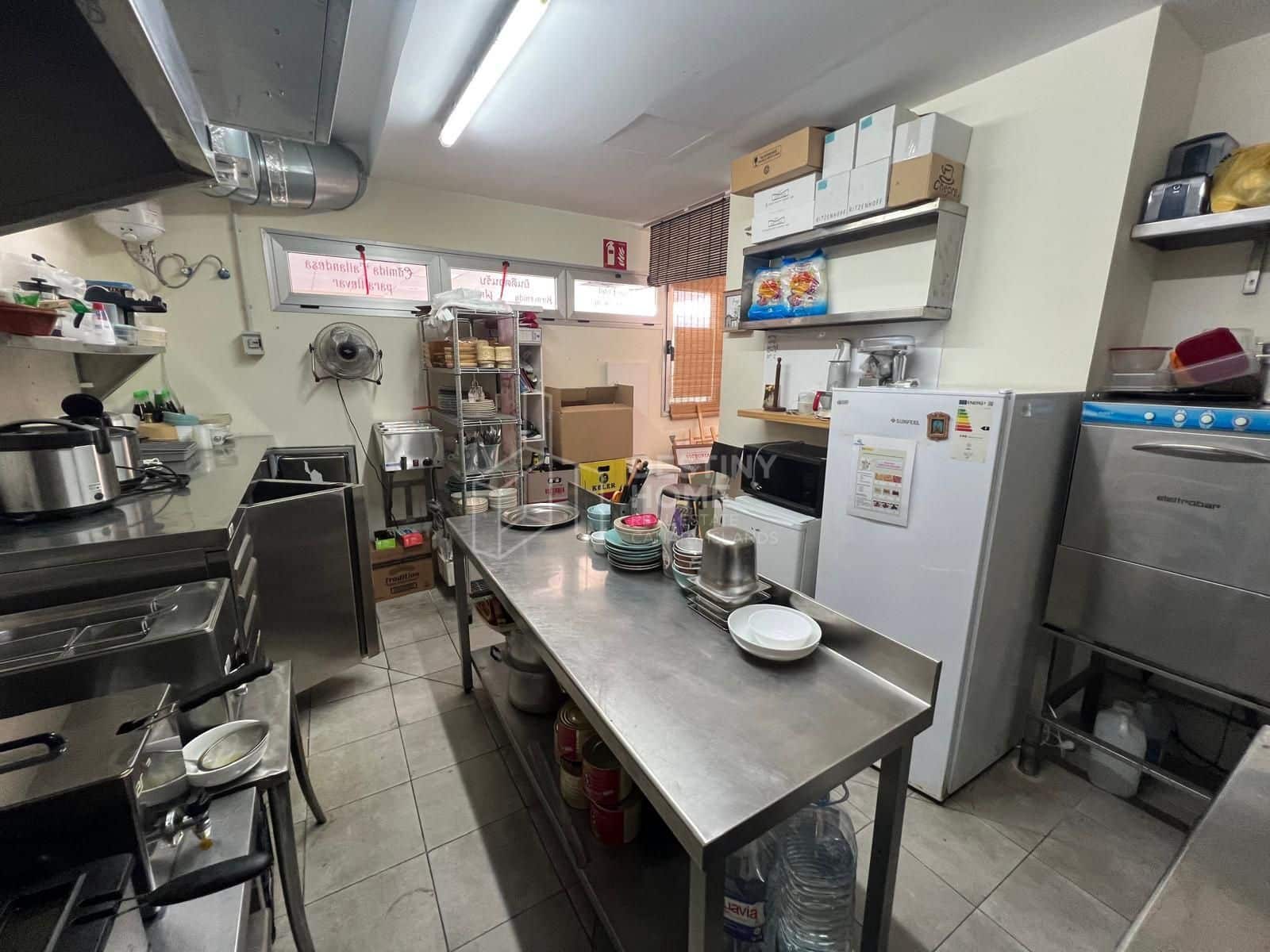 1 bedroom Commercial for sale in Corralejo - € 65,000 (Ref: 10012887)