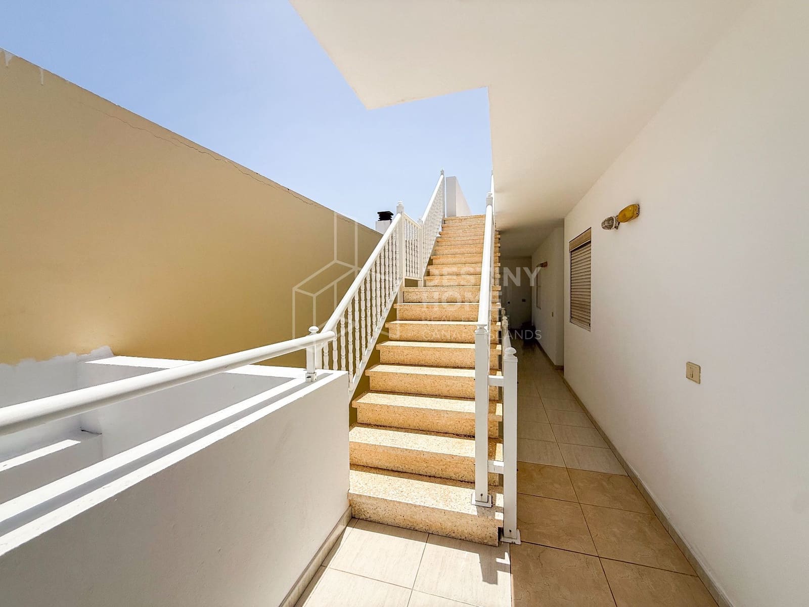 1 bedroom Apartment for sale in Corralejo - € 171,000 (Ref: 10015100)
