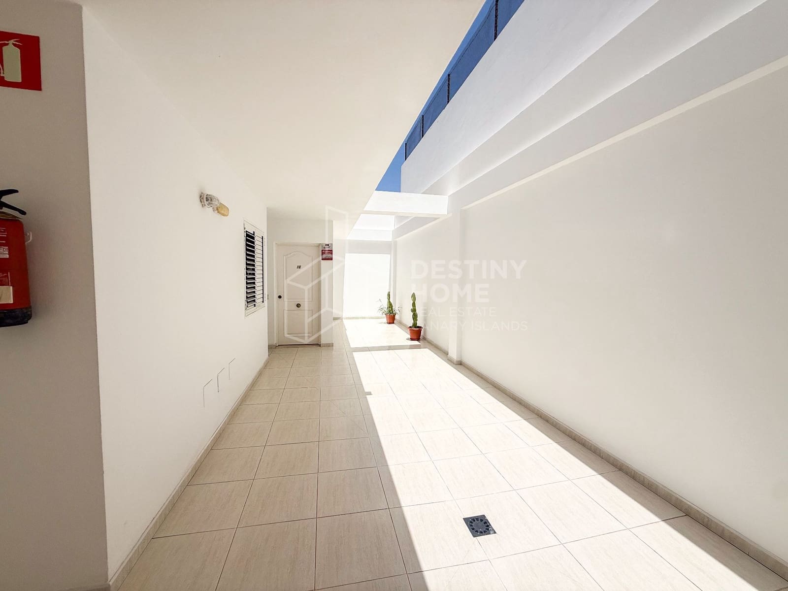 1 bedroom Apartment for sale in Corralejo - € 171,000 (Ref: 10015100)