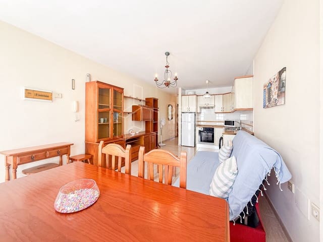 1 bedroom Apartment for sale in Corralejo, La Oliva - € 171,000 (Ref: 10015100)