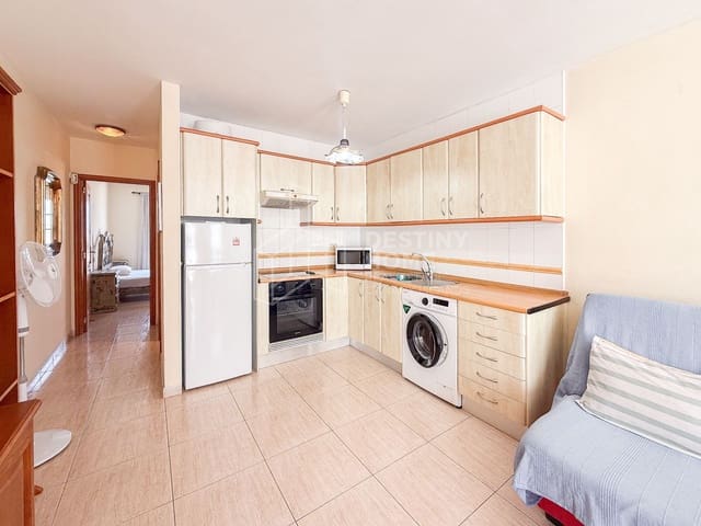 1 bedroom Apartment for sale in Corralejo, La Oliva - € 171,000 (Ref: 10015100)