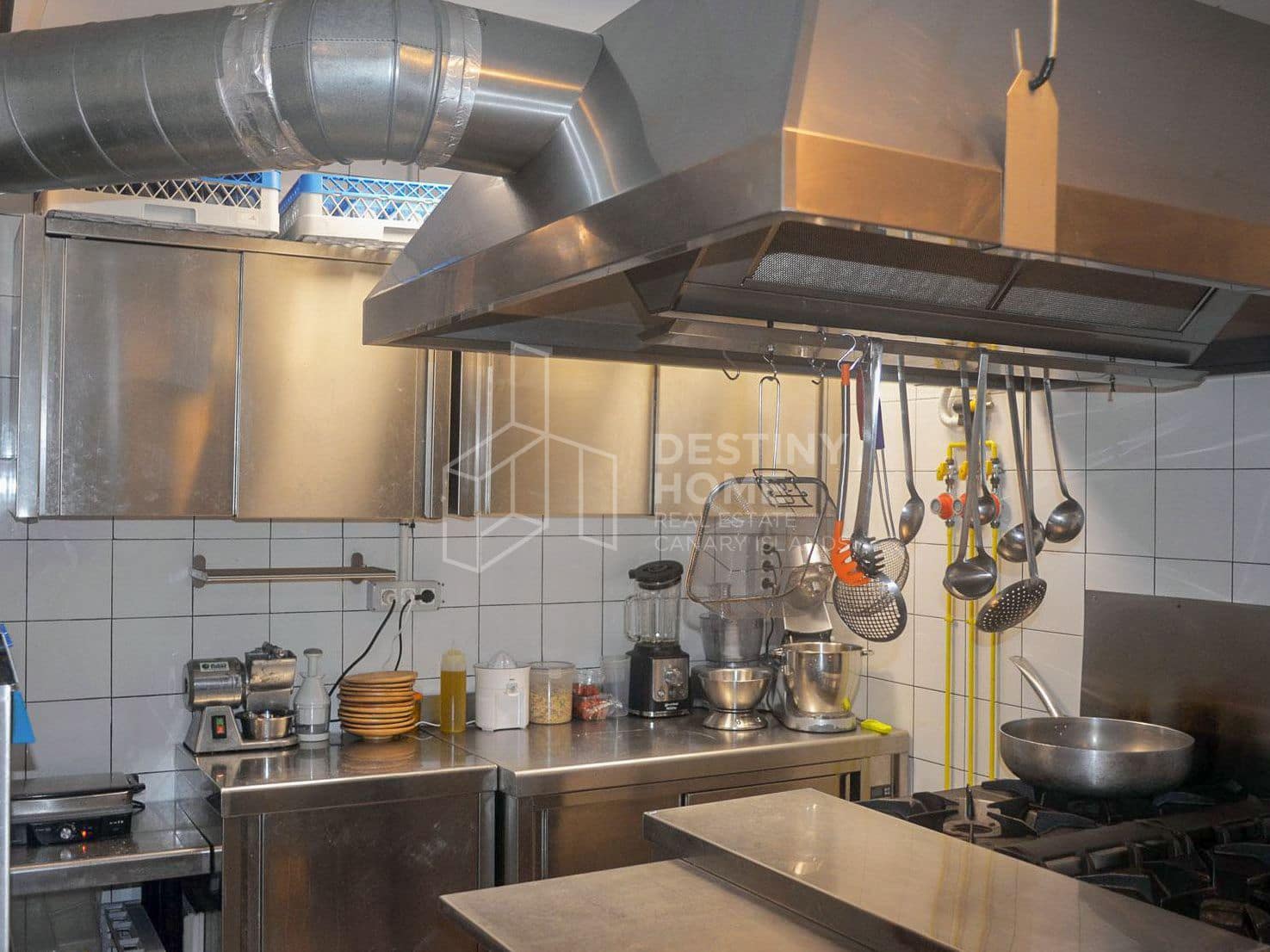 1 makuuhuone Kaupallinen myytävänä paikassa Corralejo - 99 000 € (Ref: 10015101)
