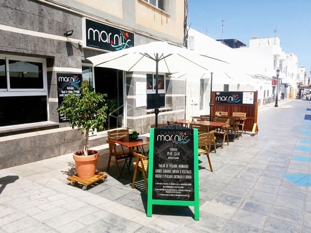 1 makuuhuone Kaupallinen myytävänä paikassa Corralejo, La Oliva - 99 000 € (Ref: 10015101)