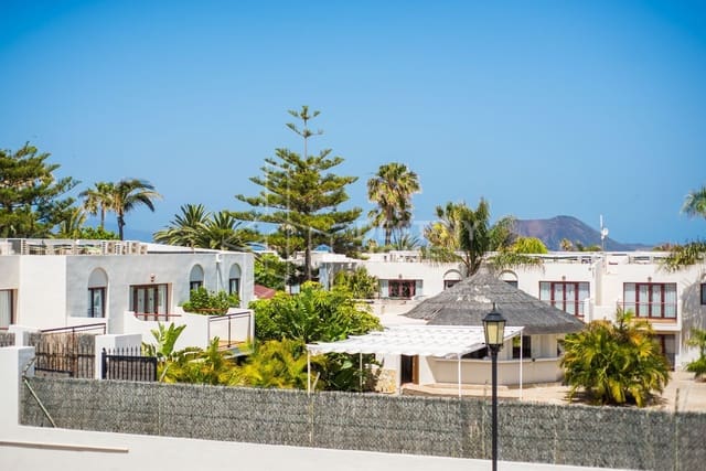 1 quarto Apartamento para venda em Corralejo, La Oliva com piscina - 239 900 € (Ref: 10017105)