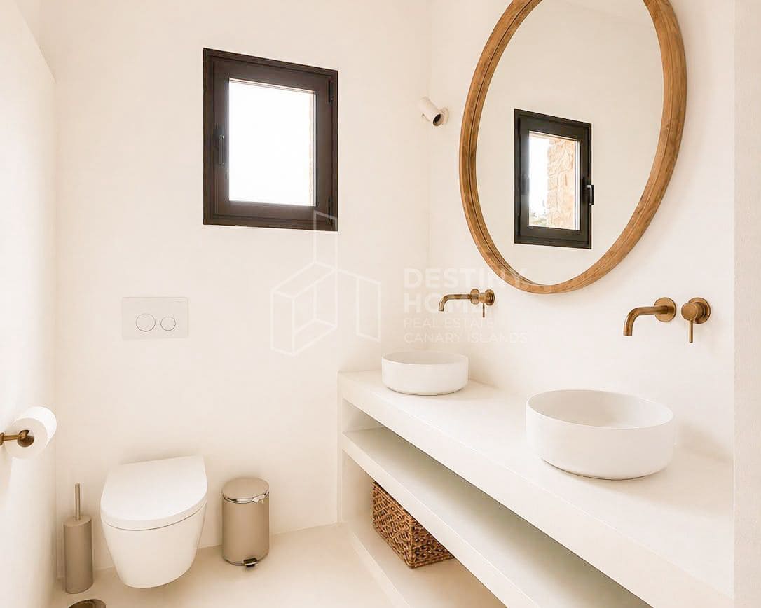 2 bedroom Villa for sale in Tindaya with pool garage - € 900,000 (Ref: 10022057)