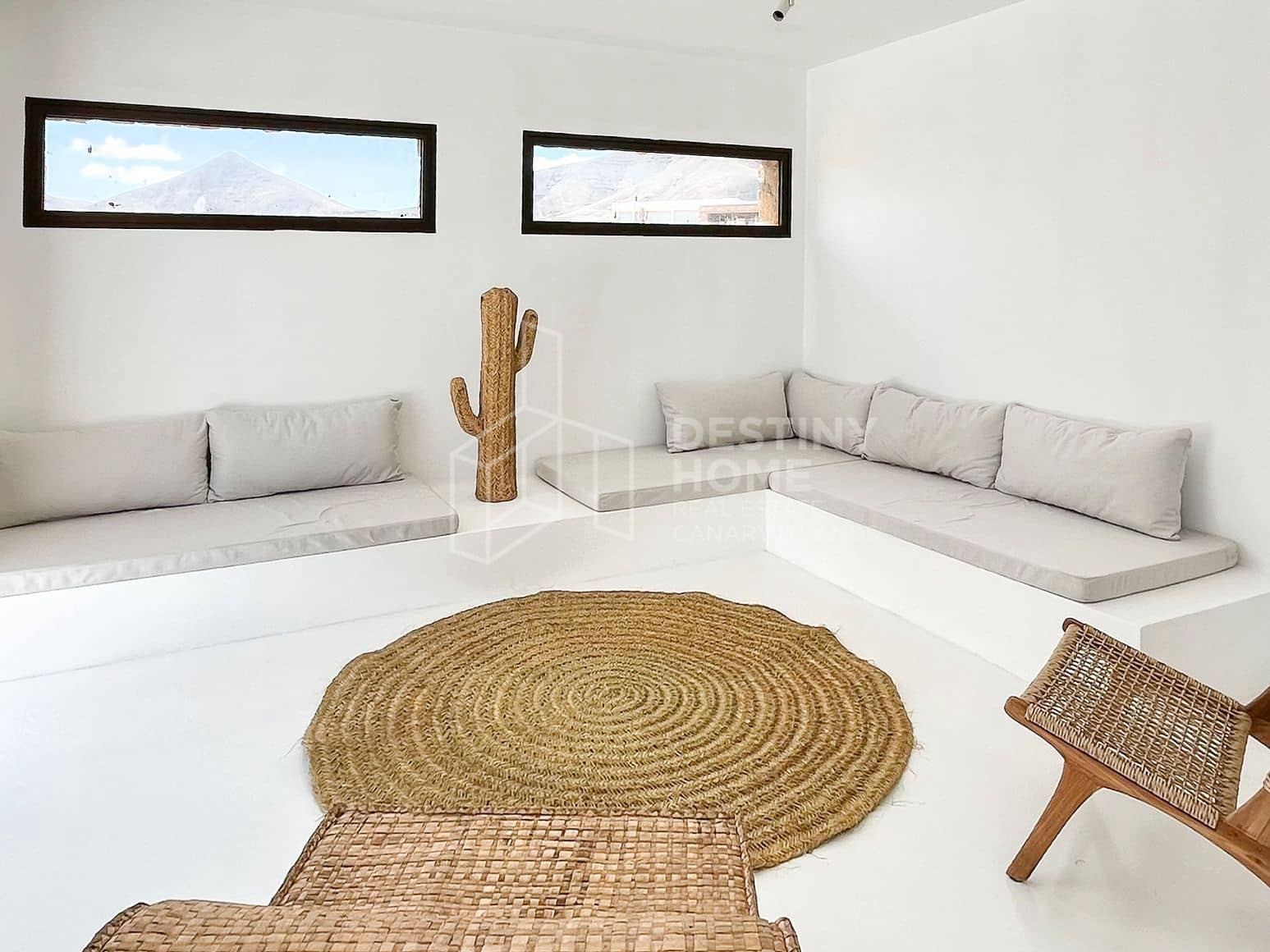 2 bedroom Villa for sale in Tindaya with pool garage - € 900,000 (Ref: 10022057)