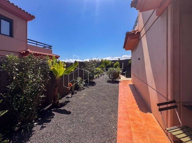 3 chambre Villa/Maison à vendre à Lajares, La Oliva avec piscine - 289 000 € (Ref: 10031546)