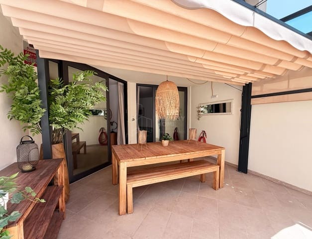 3 bedroom Townhouse for rent in El Cotillo, La Oliva with pool - € 1,900 (Ref: 10034966)