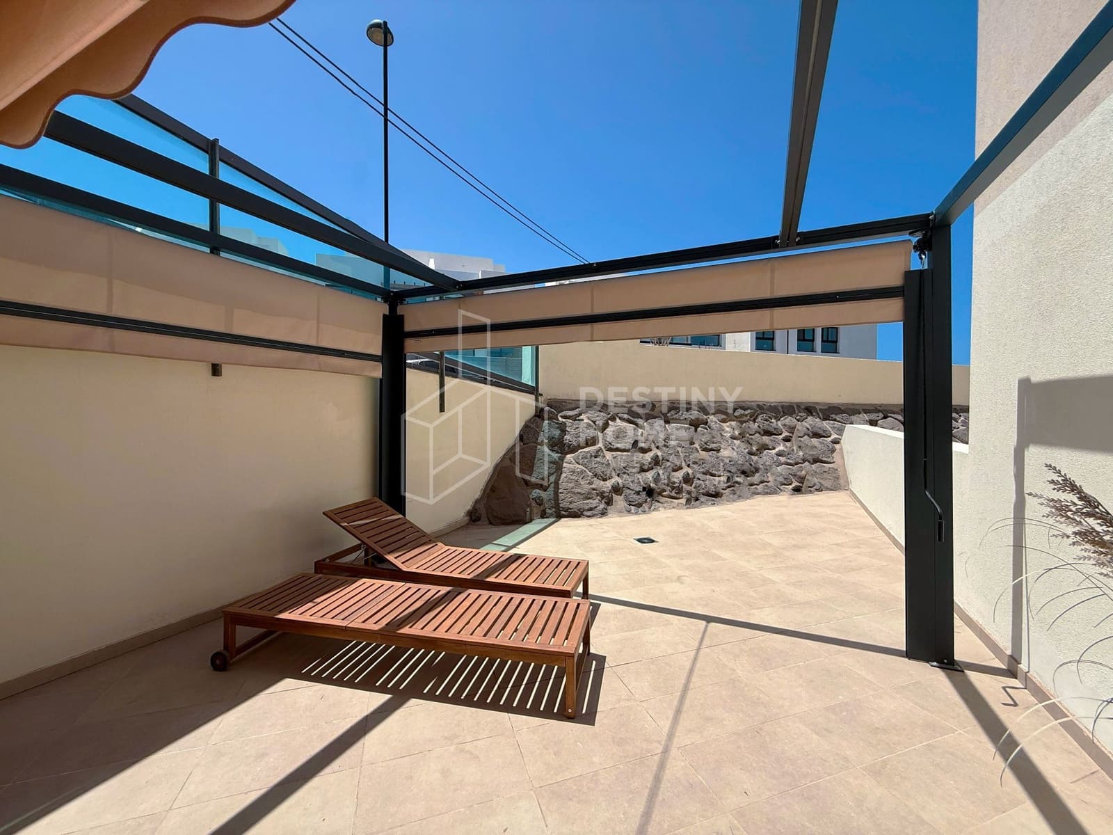 3 bedroom Townhouse for rent in El Cotillo with pool - € 1,900 (Ref: 10034966)