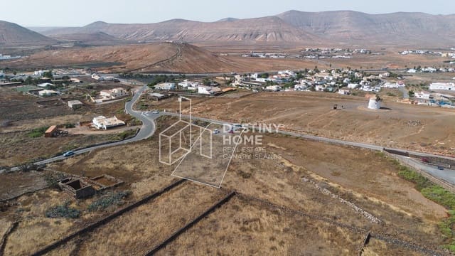 Terreno/Finca Rústica en Villaverde, La Oliva en venta - 160.000 € (Ref: 10037036)