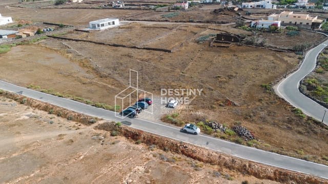Terreno/Finca Rústica en Villaverde, La Oliva en venta - 160.000 € (Ref: 10037036)