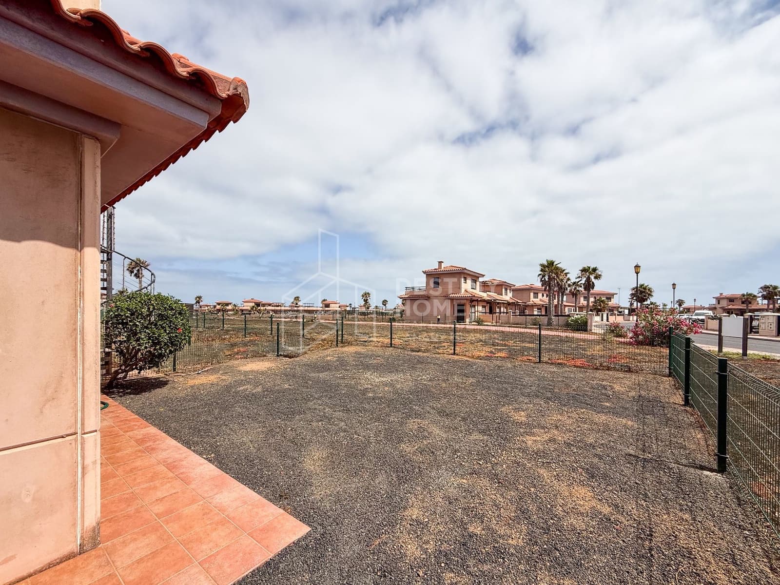 2 bedroom Villa for rent in Lajares with pool - € 1,600 (Ref: 10046929)