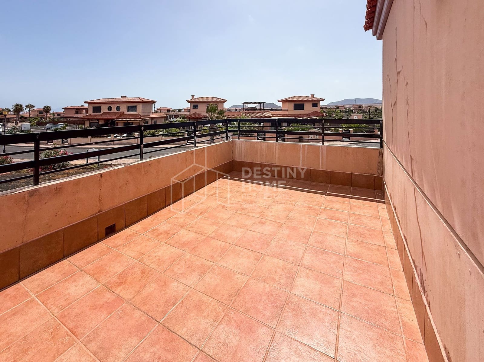 2 bedroom Villa for rent in Lajares with pool - € 1,600 (Ref: 10046929)