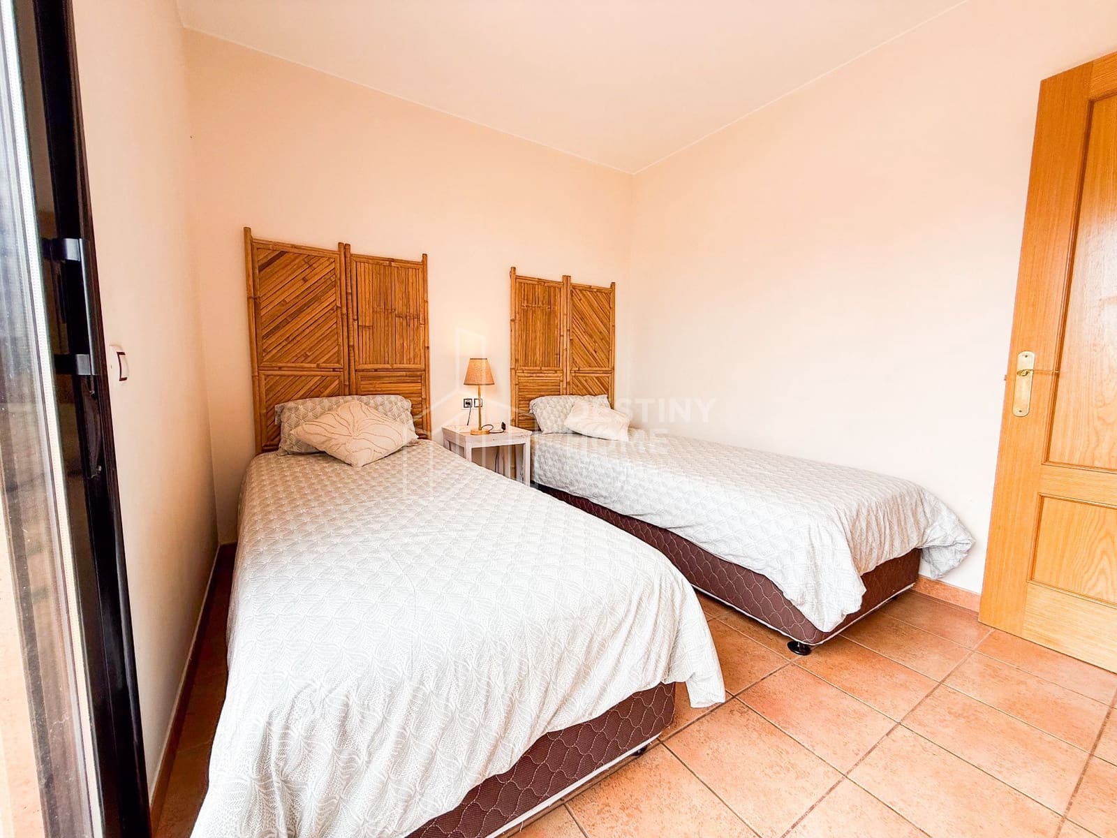 2 bedroom Villa for rent in Lajares with pool - € 1,600 (Ref: 10046929)