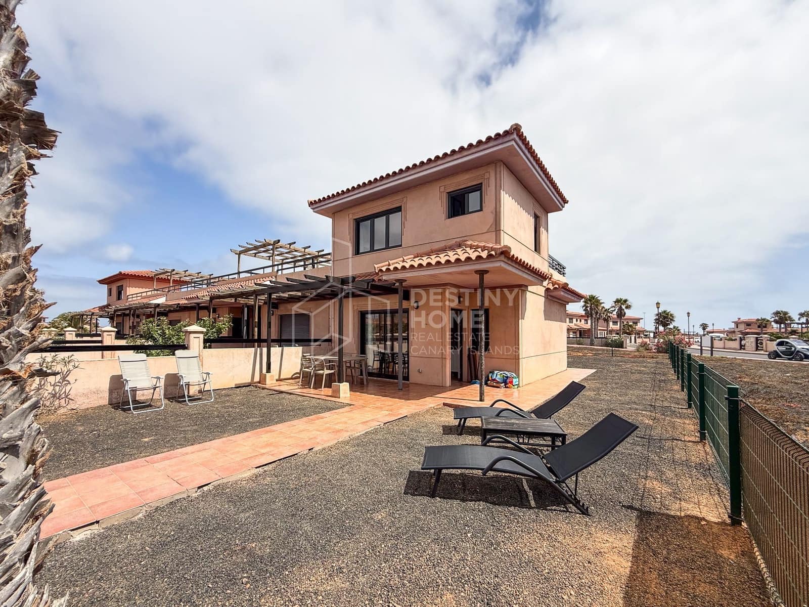 2 bedroom Villa for rent in Lajares with pool - € 1,600 (Ref: 10046929)