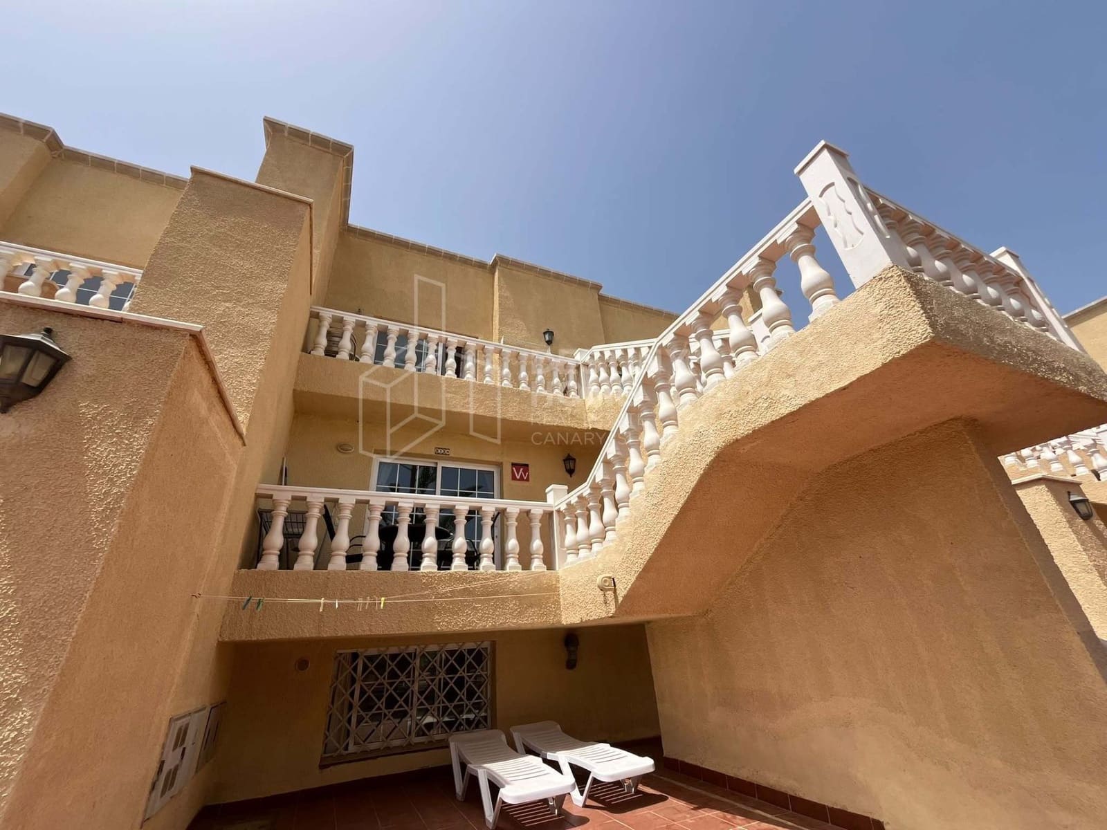 1 bedroom Apartment for sale in Caleta de Fuste with pool garage - € 159,000 (Ref: 10061339)