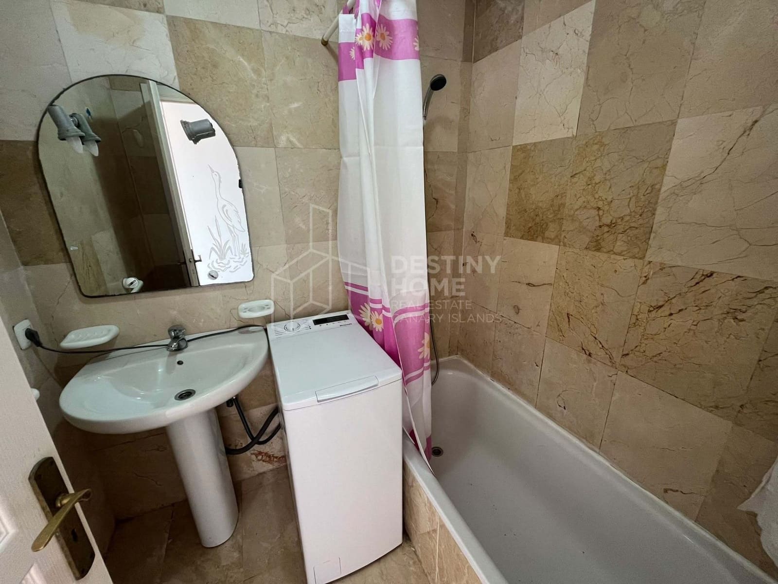 1 bedroom Apartment for sale in Caleta de Fuste with pool garage - € 159,000 (Ref: 10061339)