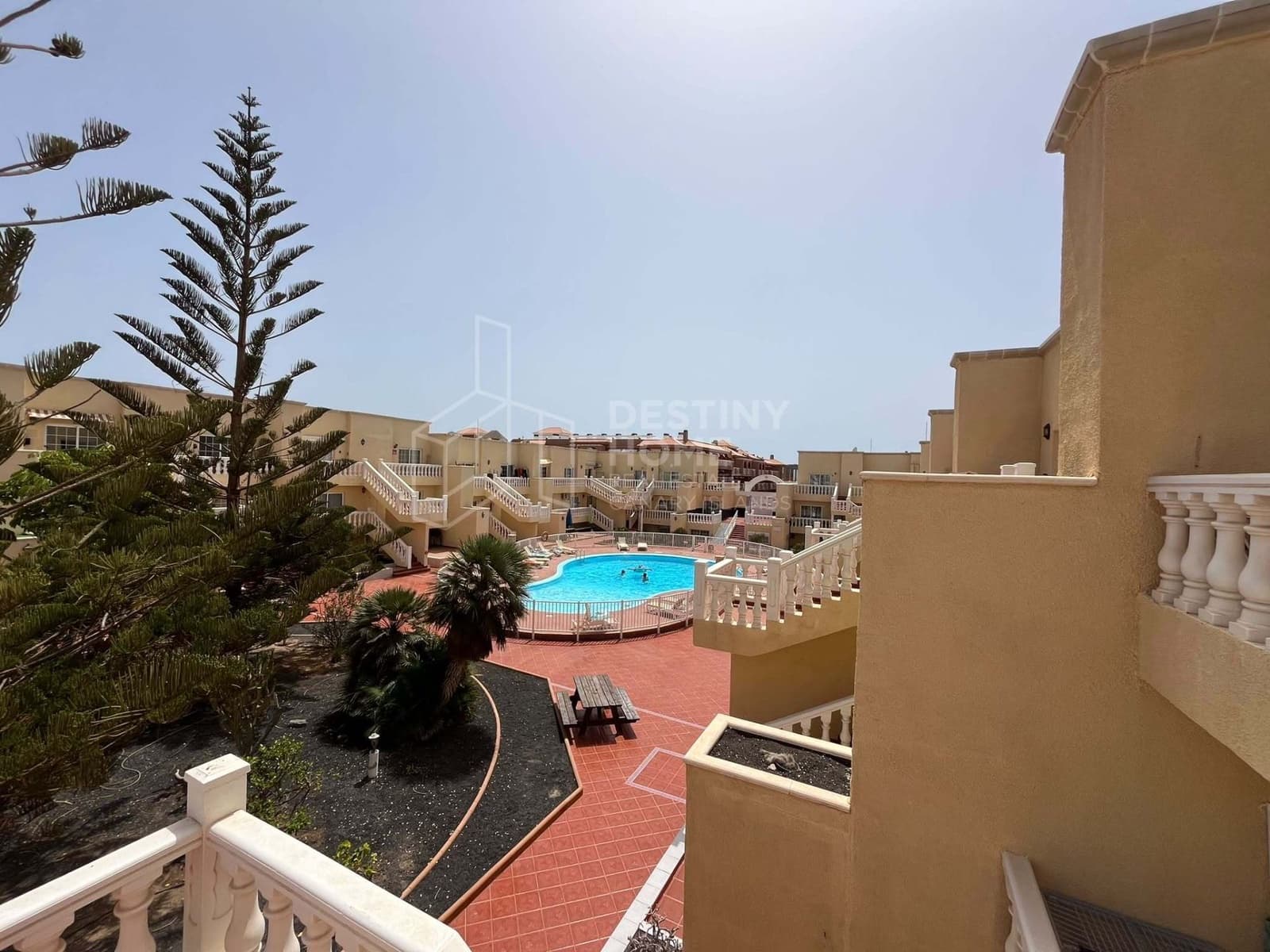 1 bedroom Apartment for sale in Caleta de Fuste with pool garage - € 159,000 (Ref: 10061339)