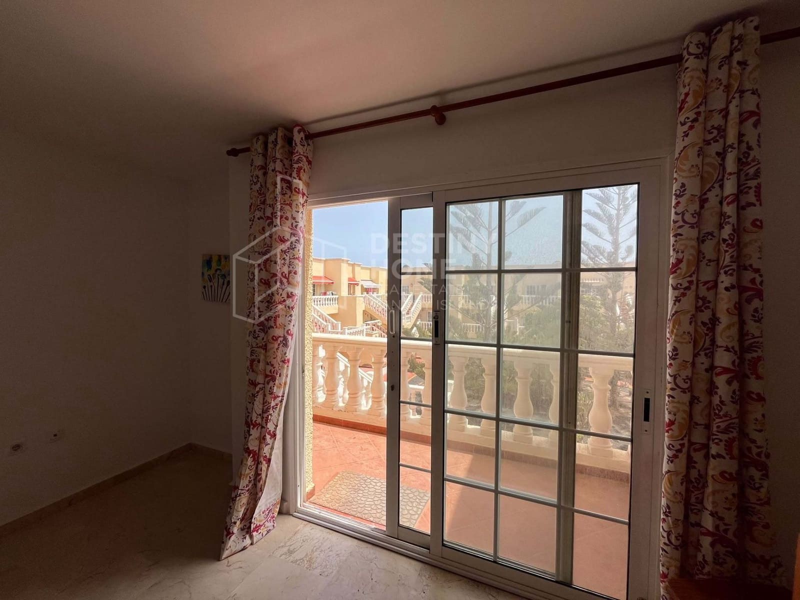 1 bedroom Apartment for sale in Caleta de Fuste with pool garage - € 159,000 (Ref: 10061339)