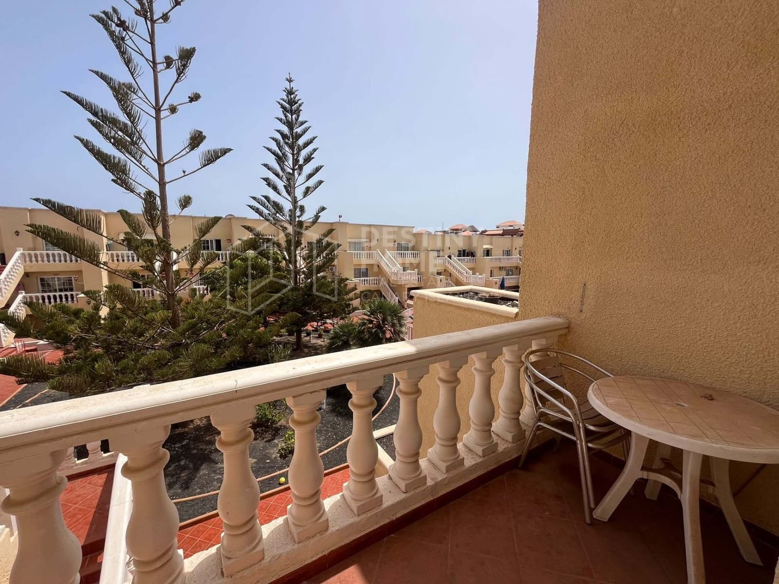 1 bedroom Apartment for sale in Caleta de Fuste with pool garage - € 159,000 (Ref: 10061339)