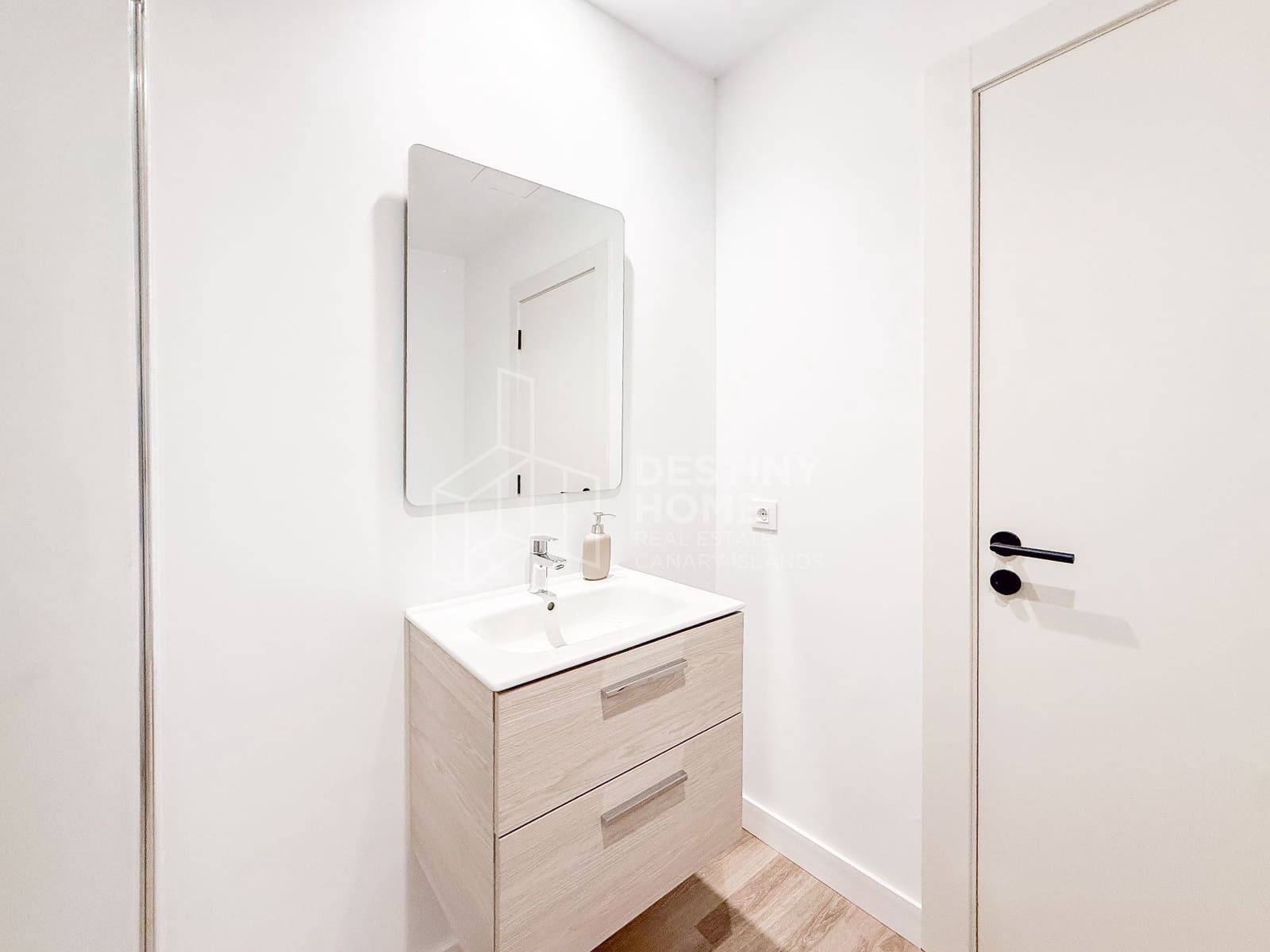 2 Zimmer Wohnung zu vermieten in Caleta de Fuste mit Garage - 2.500 € (Ref: 10075384)
