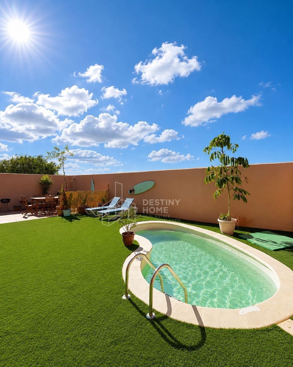 4 chambre Maison de Ville à vendre à Corralejo avec piscine garage - 450 000 € (Ref: 10108958)