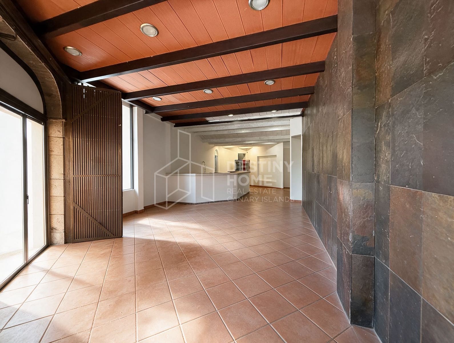 1 bedroom Commercial for sale in Corralejo - € 90,000 (Ref: 10118815)