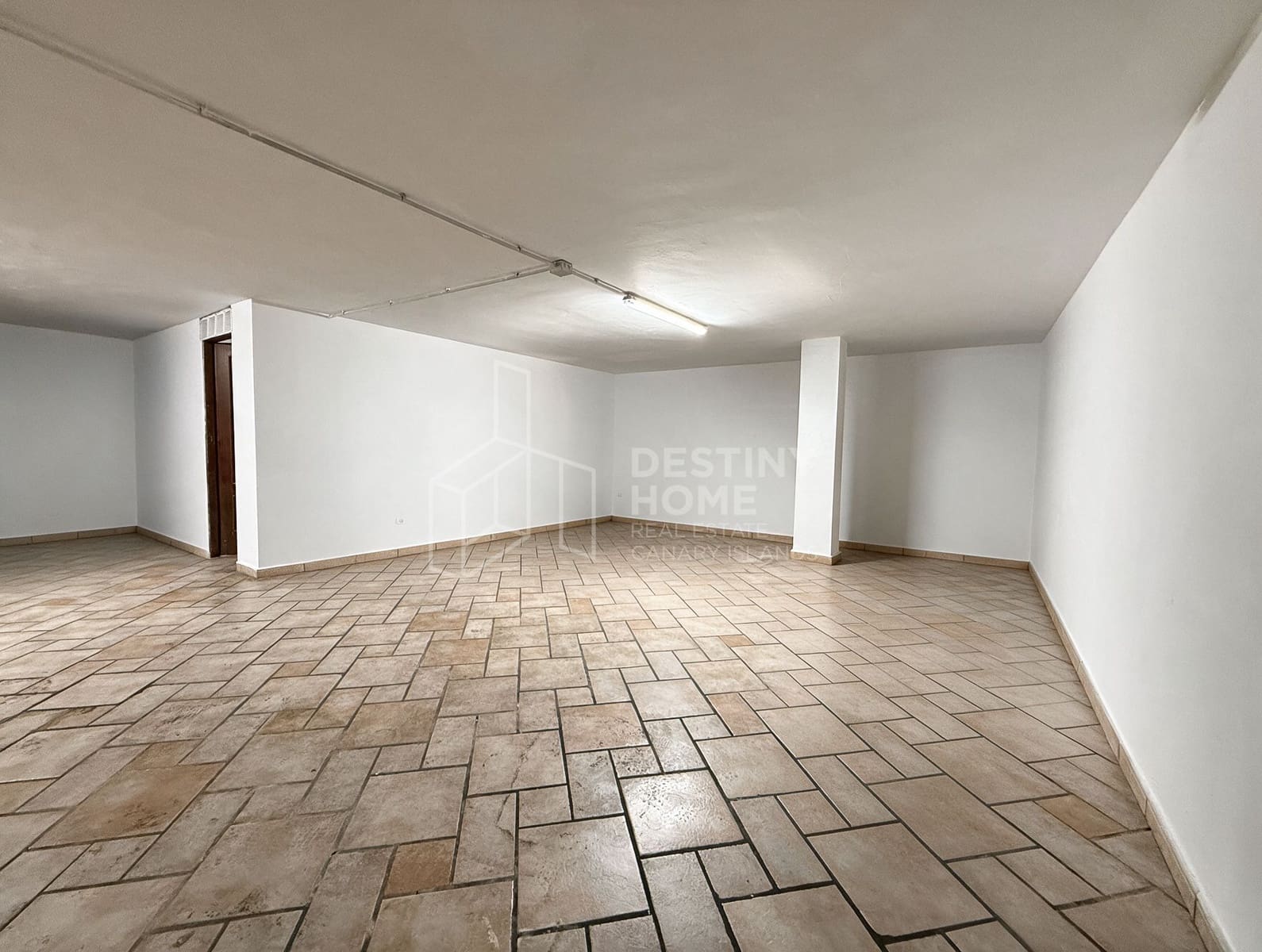 1 bedroom Commercial for sale in Corralejo - € 90,000 (Ref: 10118815)