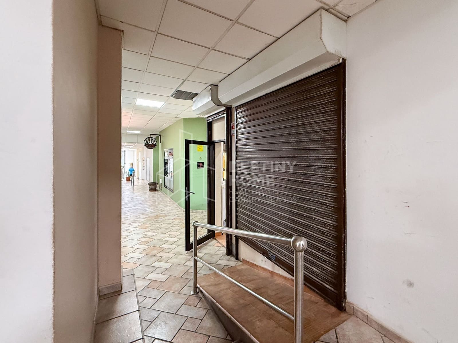 1 bedroom Commercial for sale in Corralejo - € 90,000 (Ref: 10118815)