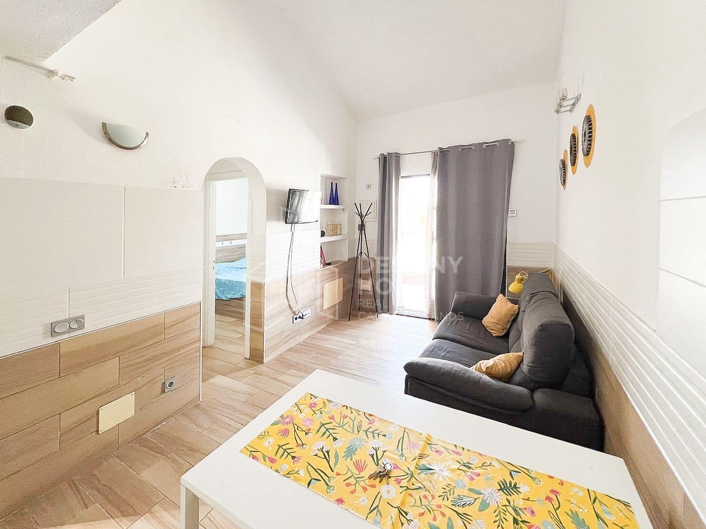 1 slaapkamer Appartement te koop in Costa de Antigua met zwembad - € 150.000 (Ref: 10128111)