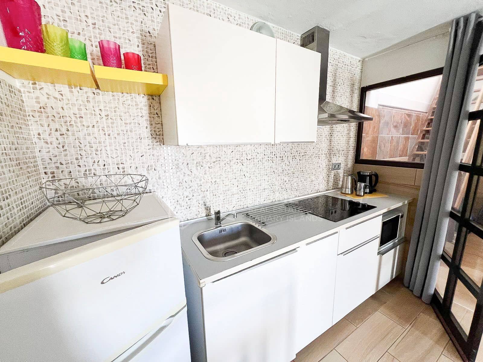 1 slaapkamer Appartement te koop in Costa de Antigua met zwembad - € 150.000 (Ref: 10128111)