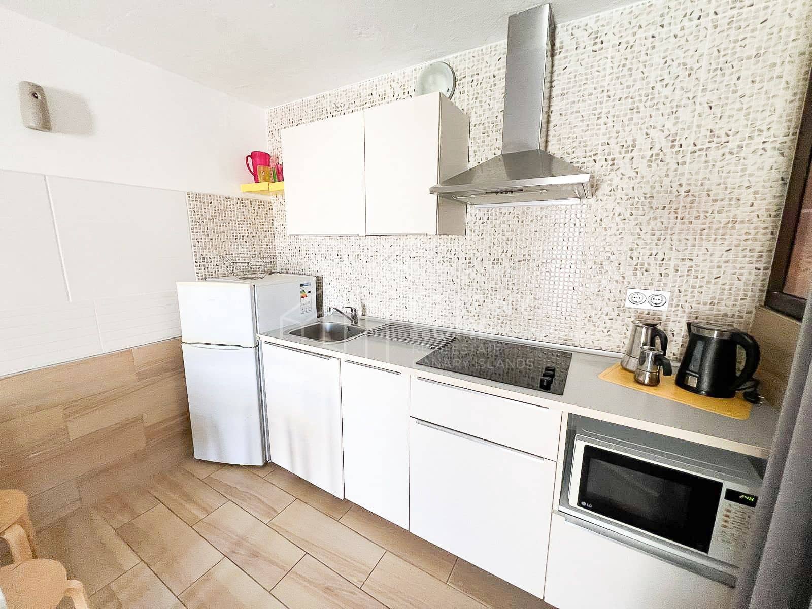1 slaapkamer Appartement te koop in Costa de Antigua met zwembad - € 150.000 (Ref: 10128111)