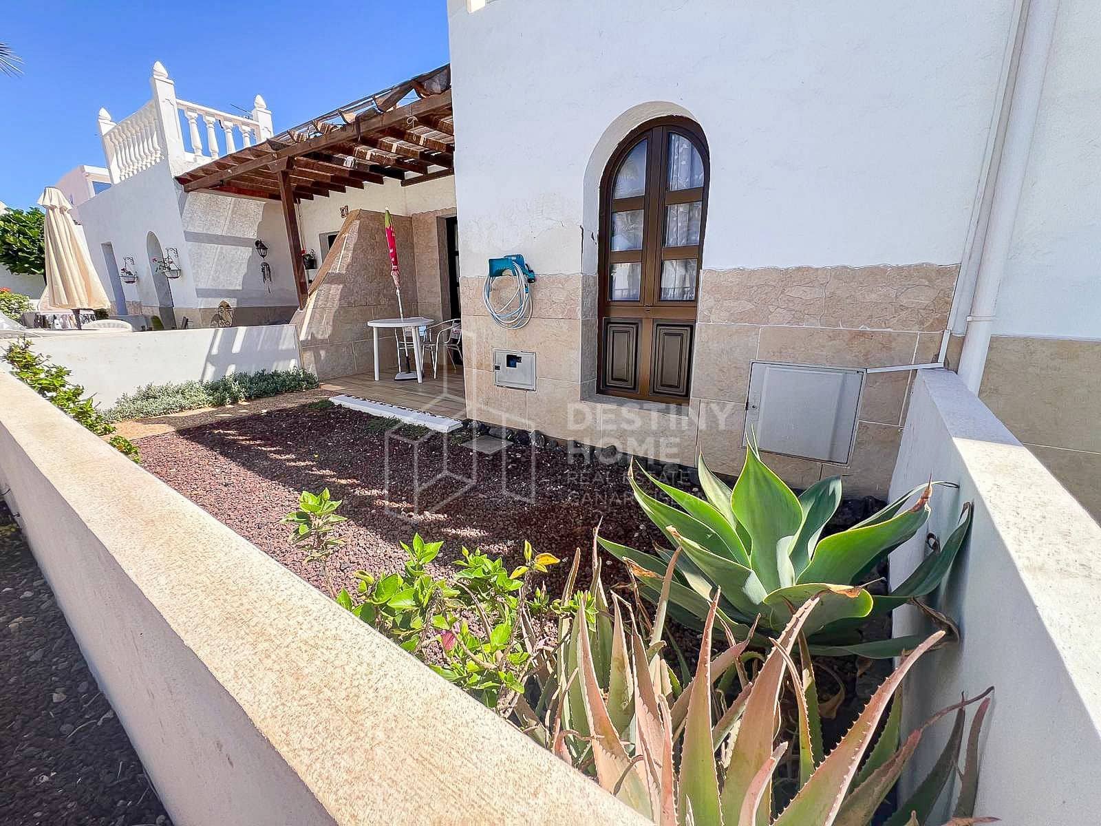 1 slaapkamer Appartement te koop in Costa de Antigua met zwembad - € 150.000 (Ref: 10128111)