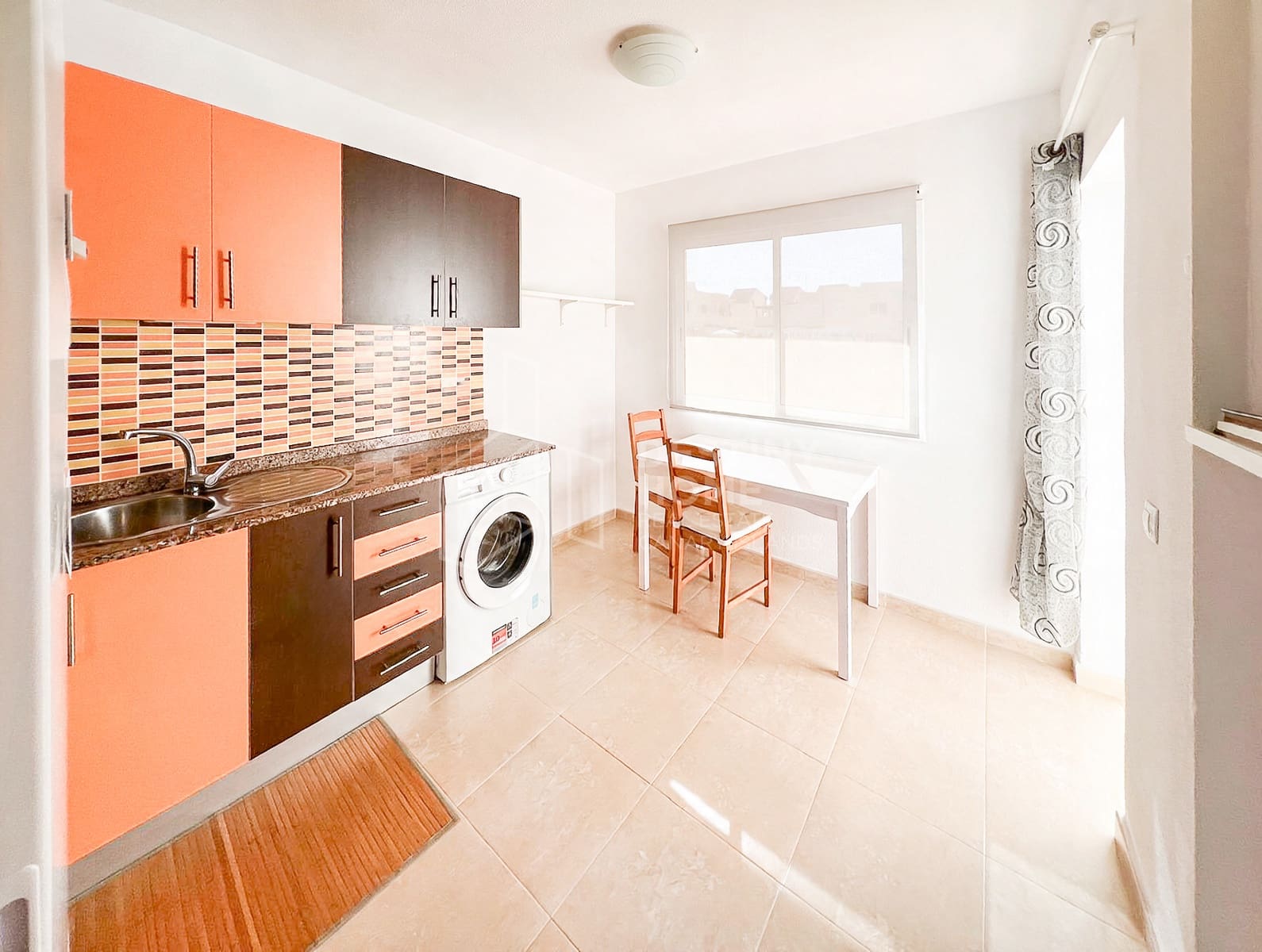 2 sovrum Lägenhet till salu i Corralejo med pool garage - 295 000 € (Ref: 10131278)