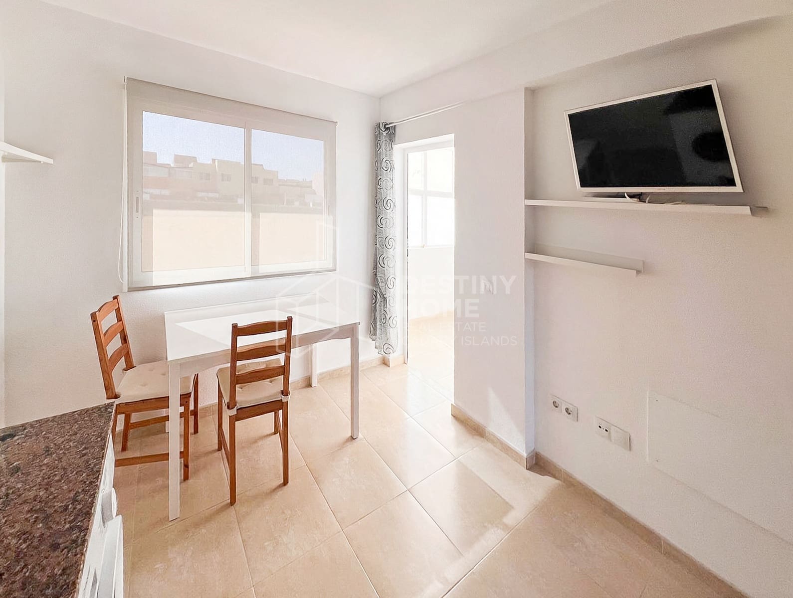 2 sovrum Lägenhet till salu i Corralejo med pool garage - 295 000 € (Ref: 10131278)