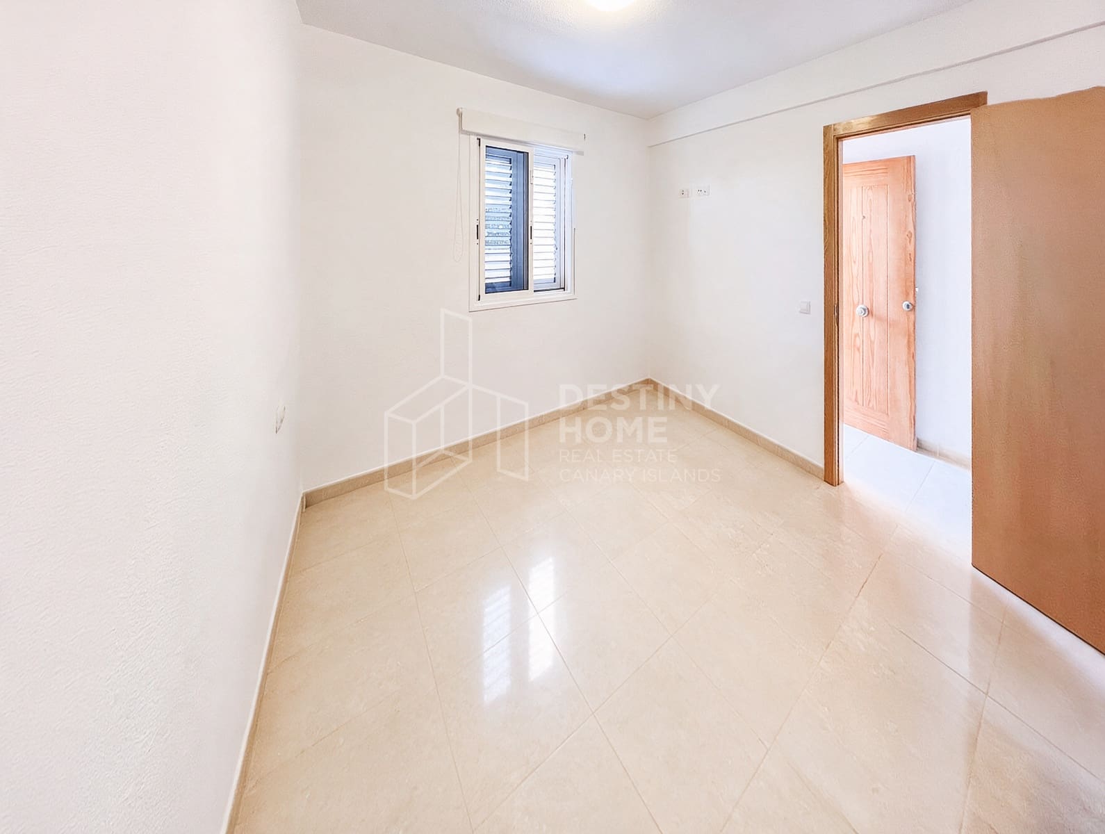 2 sovrum Lägenhet till salu i Corralejo med pool garage - 295 000 € (Ref: 10131278)