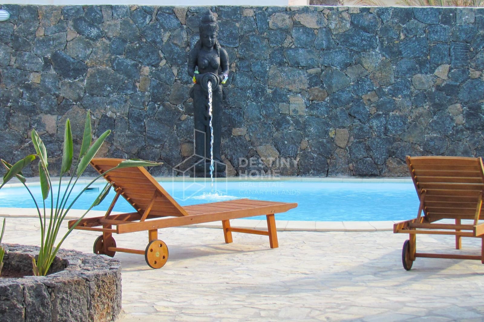 6 sovrum Villa till salu i Corralejo med pool - 1 600 000 € (Ref: 10135730)